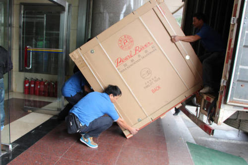 通道钢琴贵重工艺品无忧运
